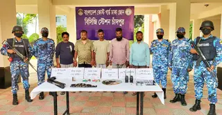 চাঁদপুরে কুখ্যাত ডাকাত কিবরিয়া মিয়াজির ৫ সদস্য আটক